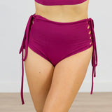Short con Tiras  Pole Dance Strapped Bottom "CRAYON COLLECTION" CEREZA