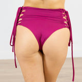 Short con Tiras  Pole Dance Strapped Bottom "CRAYON COLLECTION" CEREZA