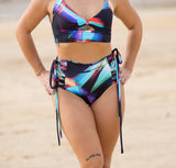 Top Deportivo Cut Out  VR "METAVERSO COLLECTION" Sport Bra